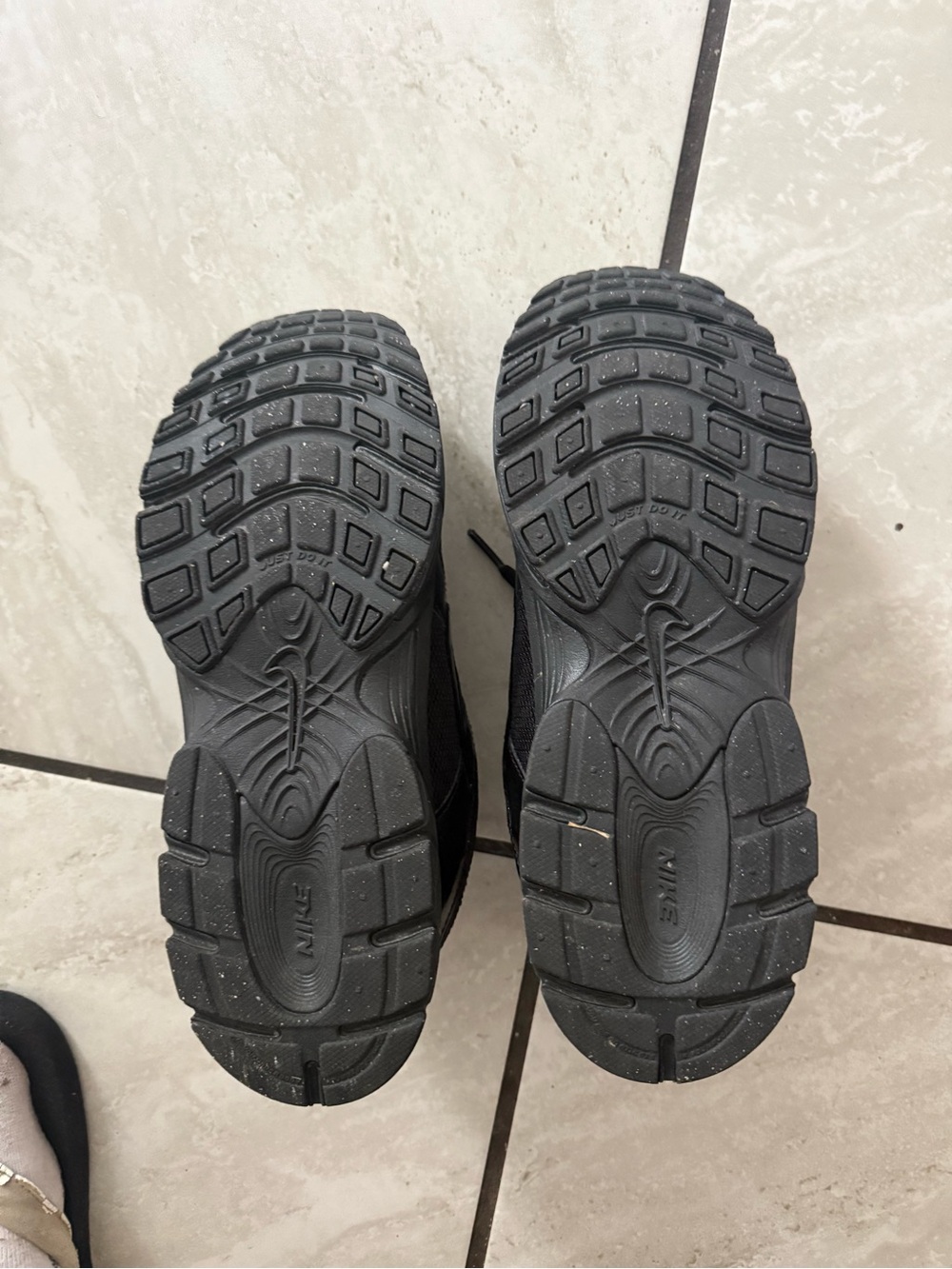 Nikes - Picture 4 of 4